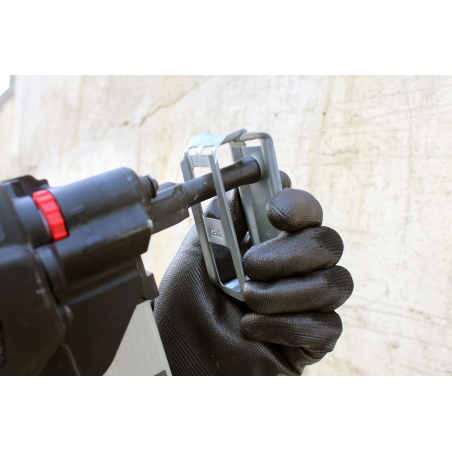 Lietošanas attēls 2 CHS metāla kabeļu turētājs