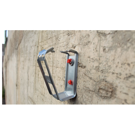 Metāla kabeļa turētājs CHS 47x41 stiprināšanai ar gāzes naglām